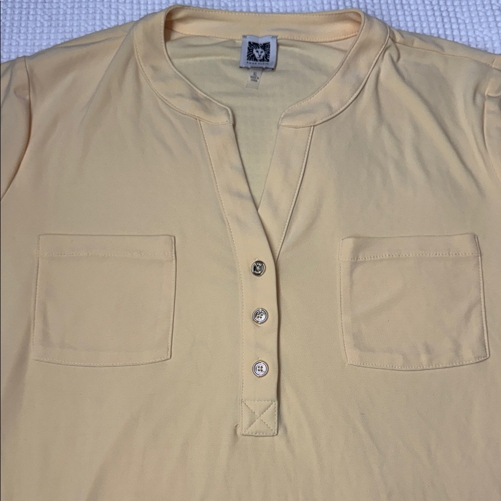 Soft Yellow Henley Pocket Anne Klein Tee - XL